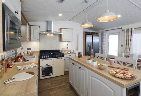 Residential Spec Countryside Lodge - Image 4