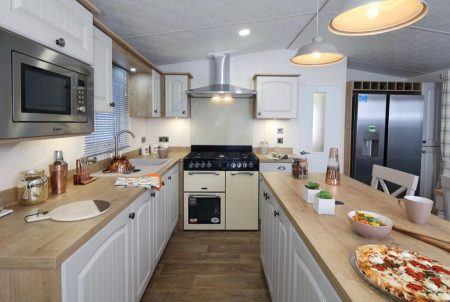 Residential Spec Countryside Lodge - Image 3