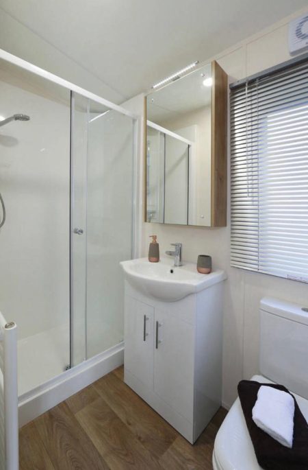 Residential Spec Countryside Lodge - Image 12