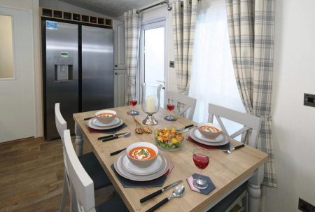 Residential Spec Countryside Lodge - Image 10